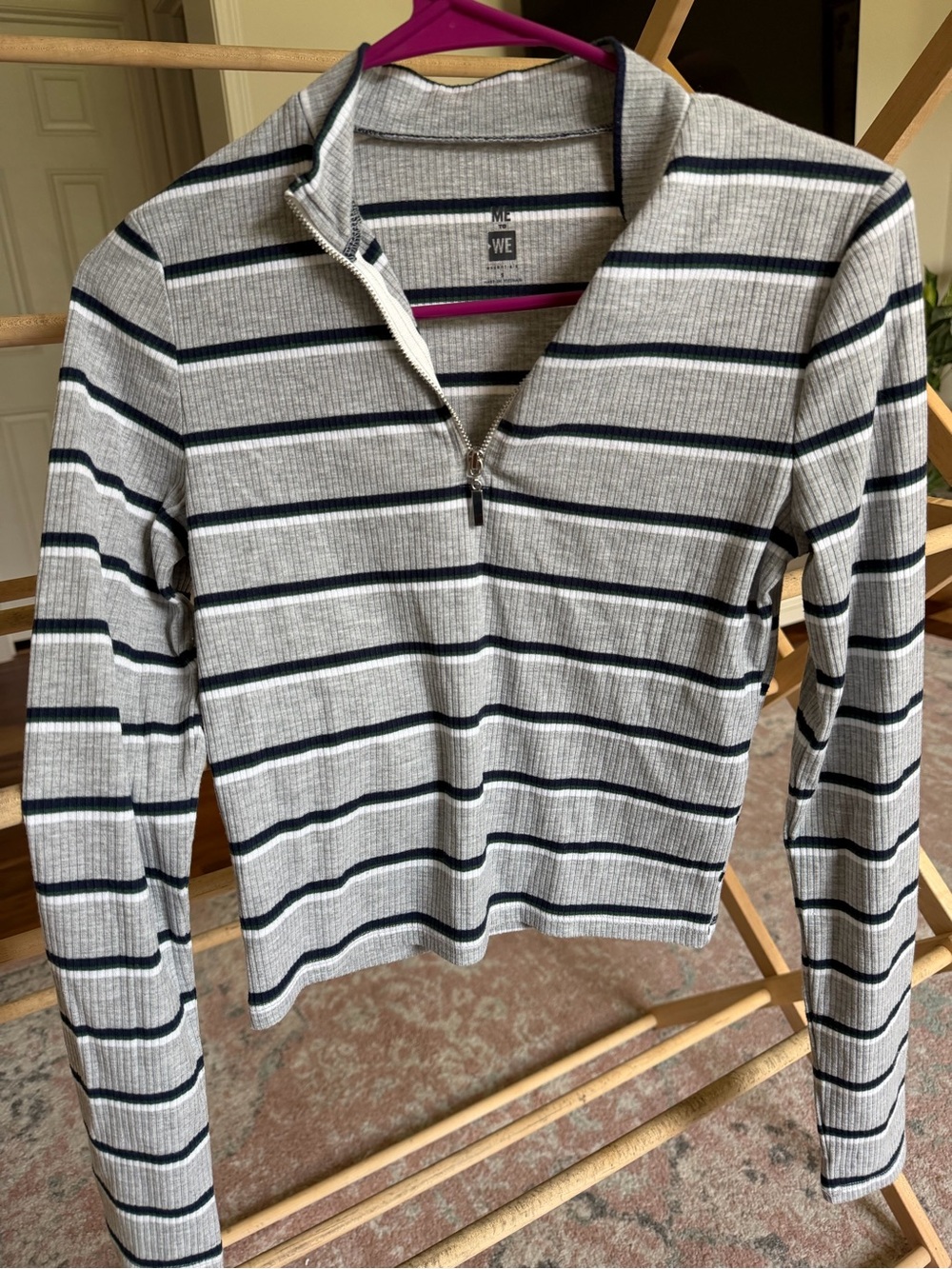 Cropped Striped Half-Zip Ribbed Top in Gray and Black